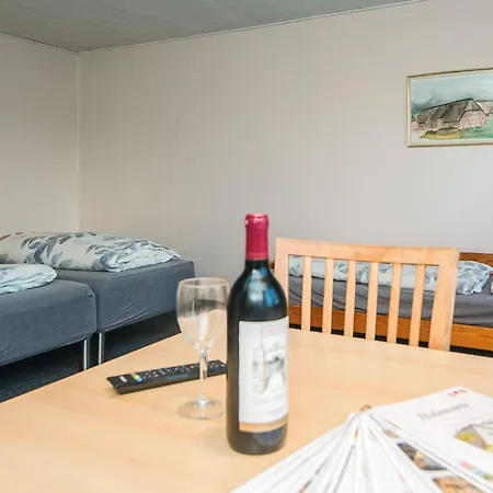 4 Person In * Højer